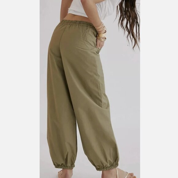 Anthropologie Women's Packable Parachute Pants - Picture 2 of 8